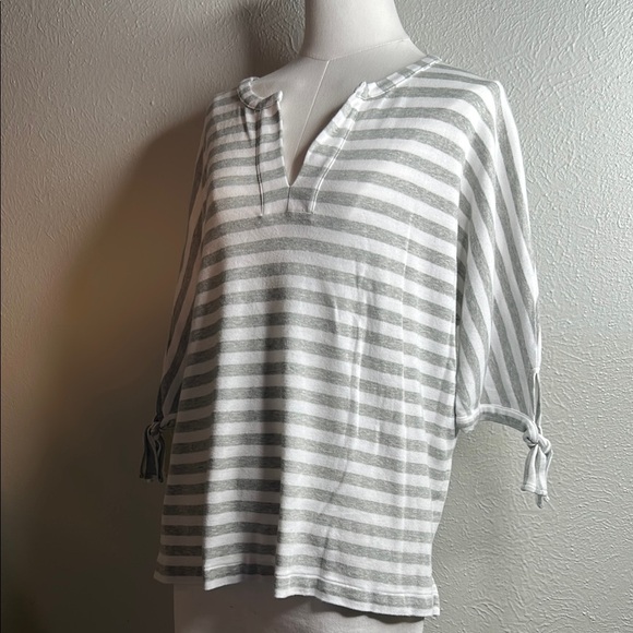 JOAN VASS Knit Grey Stripe Easy Pullover Johnny Collar Tunic 3/4 Sleeve Top 16 - Picture 1 of 17